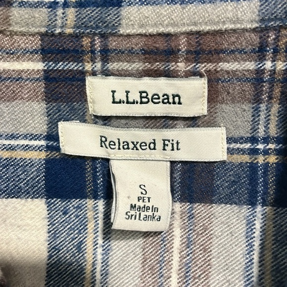 L.L.Bean scotch plaid flannel petite - Picture 3 of 4